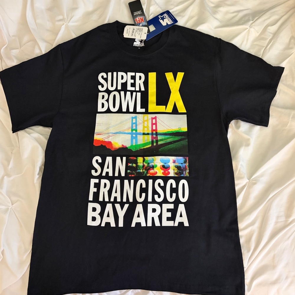 Official Super Bowl memorabilia- STARTER Black NFL Team Tee.